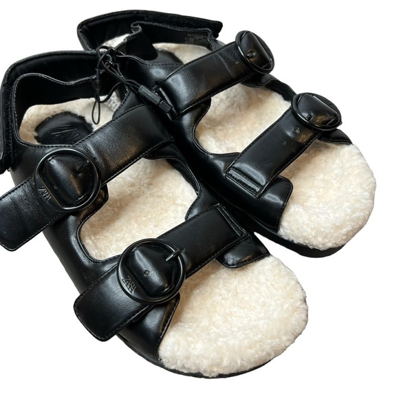 Zara fleece lined two strap buckle sandals in black - Picture 2 of 11